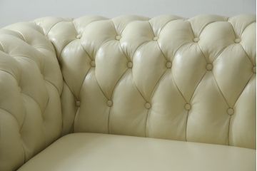 中古　超美品　ほぼ新品　入手困難商品　SUNTON(サントン)社　Huntington(ハンティントン)シリーズ　本革(レザー)　上質な空間づくりに取り入れたいチェスターフィールドソファ(2P、2.5P、3P、2人掛け、2.5人掛け、3人掛け)(R-082055)