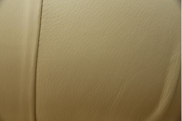 中古　超美品　ほぼ新品　入手困難商品　SUNTON(サントン)社　Huntington(ハンティントン)シリーズ　本革(レザー)　上質な空間づくりに取り入れたいチェスターフィールドソファ(2P、2.5P、3P、2人掛け、2.5人掛け、3人掛け)(R-082055)