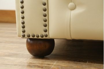 中古　超美品　ほぼ新品　入手困難商品　SUNTON(サントン)社　Huntington(ハンティントン)シリーズ　本革(レザー)　上質な空間づくりに取り入れたいチェスターフィールドソファ(2P、2.5P、3P、2人掛け、2.5人掛け、3人掛け)(R-082056)