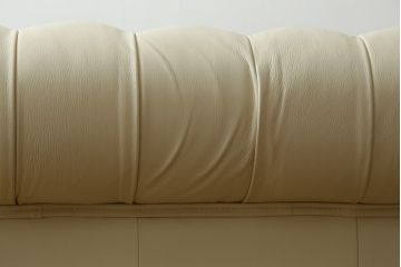 中古　超美品　ほぼ新品　入手困難商品　SUNTON(サントン)社　Huntington(ハンティントン)シリーズ　本革(レザー)　上質な空間づくりに取り入れたいチェスターフィールドソファ(2P、2.5P、3P、2人掛け、2.5人掛け、3人掛け)(R-082056)