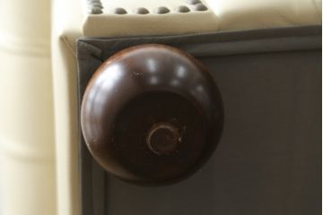 中古　超美品　ほぼ新品　入手困難商品　SUNTON(サントン)社　Huntington(ハンティントン)シリーズ　本革(レザー)　上質な空間づくりに取り入れたいチェスターフィールドソファ(2P、2.5P、3P、2人掛け、2.5人掛け、3人掛け)(R-082056)