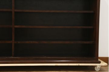 中古　希少な廃番品　九州民芸家具　格子入り　落ち着いた色合いが大人な雰囲気を醸し出す水屋箪笥サイドボード(下駄箱、収納棚、戸棚、キャビネット、食器棚、店舗什器)(R-082057)