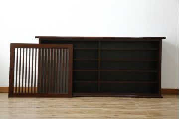 中古　希少な廃番品　九州民芸家具　格子入り　落ち着いた色合いが大人な雰囲気を醸し出す水屋箪笥サイドボード(下駄箱、収納棚、戸棚、キャビネット、食器棚、店舗什器)(R-082057)