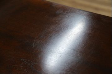 中古　希少な廃番品　九州民芸家具　格子入り　落ち着いた色合いが大人な雰囲気を醸し出す水屋箪笥サイドボード(下駄箱、収納棚、戸棚、キャビネット、食器棚、店舗什器)(R-082057)