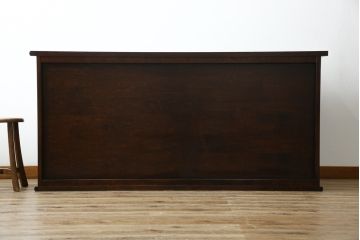中古　希少な廃番品　九州民芸家具　格子入り　落ち着いた色合いが大人な雰囲気を醸し出す水屋箪笥サイドボード(下駄箱、収納棚、戸棚、キャビネット、食器棚、店舗什器)(R-082057)