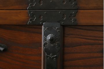 和製ビンテージ　美品　アンティーク調　和の風情をたっぷりと感じられる車箪笥(和たんす、衣装タンス、収納箪笥、整理箪笥、引き出し、サイドボード、ヴィンテージ)(R-082063)