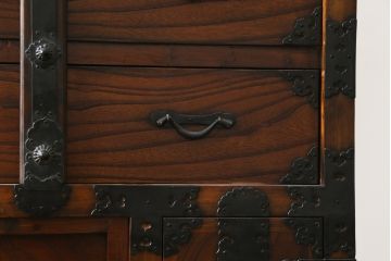 和製ビンテージ　美品　アンティーク調　和の風情をたっぷりと感じられる車箪笥(和たんす、衣装タンス、収納箪笥、整理箪笥、引き出し、サイドボード、ヴィンテージ)(R-082063)