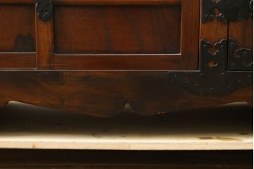 和製ビンテージ　美品　アンティーク調　和の風情をたっぷりと感じられる車箪笥(和たんす、衣装タンス、収納箪笥、整理箪笥、引き出し、サイドボード、ヴィンテージ)(R-082063)