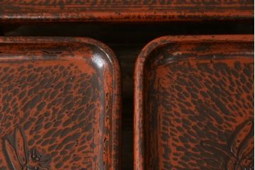 時代物　博古堂　鎌倉彫　蜻蛉の図　高足膳　深みのある風合いが美しいお膳5客セット(御膳、木製、漆器、漆芸、脚付き、共箱付)(R-082064)