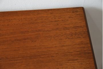 イギリスビンテージ　G-PLAN(ジープラン)　取っ手の形が個性的なチェスト(リビングボード、サイドボード、引き出し、ドロワー、サイドチェスト、北欧、英国、ヴィンテージ)(R-082065)
