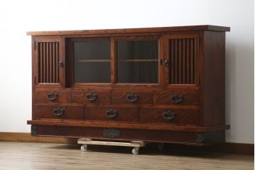 中古　美品　力強い杢目が目を引く岩谷堂箪笥サイドボード(収納棚、戸棚、引き出し、食器棚、カップボード、サイドキャビネット)(R-082066)