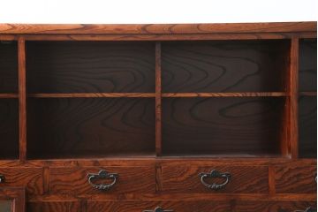 中古　美品　力強い杢目が目を引く岩谷堂箪笥サイドボード(収納棚、戸棚、引き出し、食器棚、カップボード、サイドキャビネット)(R-082066)