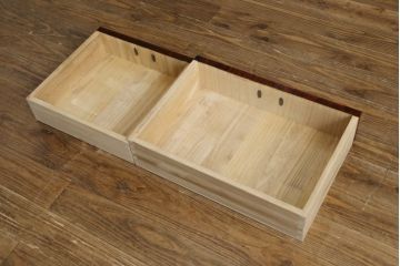 中古　美品　力強い杢目が目を引く岩谷堂箪笥サイドボード(収納棚、戸棚、引き出し、食器棚、カップボード、サイドキャビネット)(R-082066)