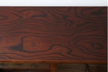 中古　美品　力強い杢目が目を引く岩谷堂箪笥サイドボード(収納棚、戸棚、引き出し、食器棚、カップボード、サイドキャビネット)(R-082066)
