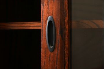 中古　美品　力強い杢目が目を引く岩谷堂箪笥サイドボード(収納棚、戸棚、引き出し、食器棚、カップボード、サイドキャビネット)(R-082066)
