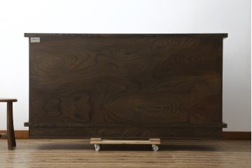中古　美品　力強い杢目が目を引く岩谷堂箪笥サイドボード(収納棚、戸棚、引き出し、食器棚、カップボード、サイドキャビネット)(R-082066)