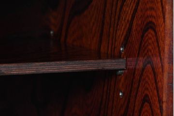 中古　美品　力強い杢目が目を引く岩谷堂箪笥サイドボード(収納棚、戸棚、引き出し、食器棚、カップボード、サイドキャビネット)(R-082066)