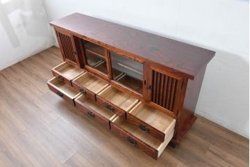 中古　美品　力強い杢目が目を引く岩谷堂箪笥サイドボード(収納棚、戸棚、引き出し、食器棚、カップボード、サイドキャビネット)(R-082066)