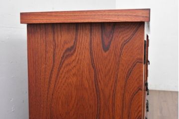 中古　美品　力強い杢目が目を引く岩谷堂箪笥サイドボード(収納棚、戸棚、引き出し、食器棚、カップボード、サイドキャビネット)(R-082066)