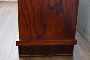 中古　美品　力強い杢目が目を引く岩谷堂箪笥サイドボード(収納棚、戸棚、引き出し、食器棚、カップボード、サイドキャビネット)(R-082066)