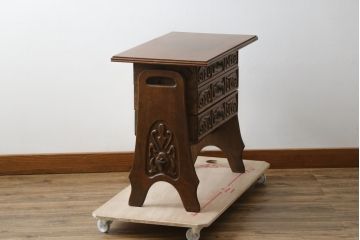 フランスビンテージ　珍品　希少　オーク材　サイドテーブルとしても使える彫刻入りソーイングボックス(針箱、裁縫箱、チェスト、小引き出し、ヴィンテージ)(R-082067)