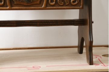 フランスビンテージ　珍品　希少　オーク材　サイドテーブルとしても使える彫刻入りソーイングボックス(針箱、裁縫箱、チェスト、小引き出し、ヴィンテージ)(R-082067)