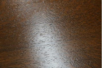 フランスヴィンテージ　珍品　希少　オーク材　サイドテーブルとしても使える彫刻入りソーイングボックス　(R-082067)