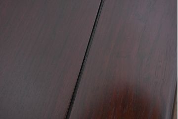 中古　超美品　国産　職人手作り　指物工芸家具　漆塗り　総紫檀(シタン)材　落ち着いた色味と丸みを帯びた脚が上品な座卓(ローテーブル、センターテーブル、リビングテーブル)(定価約70万円)(R-082075)