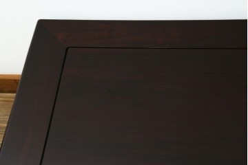 中古　超美品　国産　職人手作り　指物工芸家具　漆塗り　総紫檀(シタン)材　落ち着いた色味と丸みを帯びた脚が上品な座卓　定価約70万円　(R-082075)