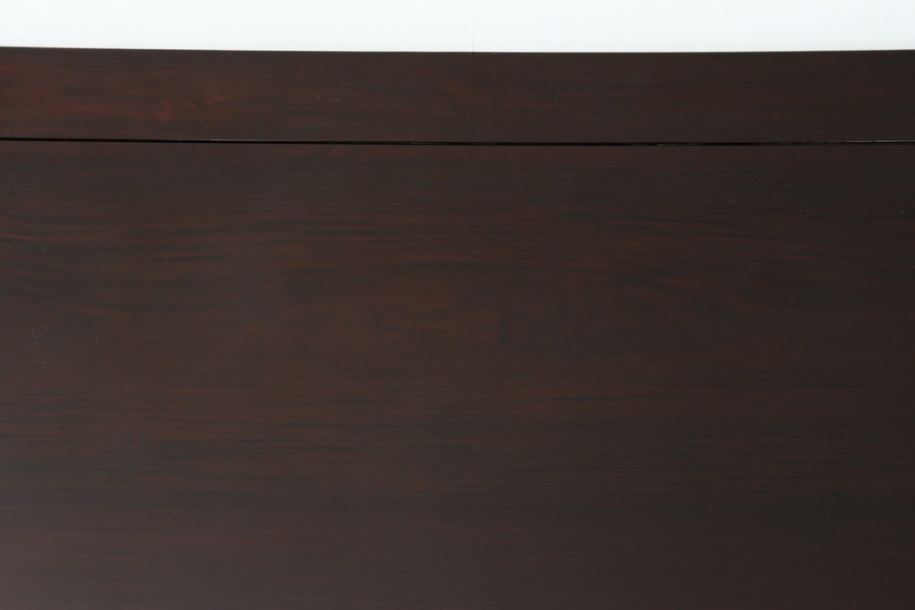 中古　超美品　国産　職人手作り　指物工芸家具　漆塗り　総紫檀(シタン)材　落ち着いた色味と丸みを帯びた脚が上品な座卓　定価約70万円　(R-082075)