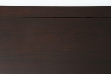 中古　超美品　国産　職人手作り　指物工芸家具　漆塗り　総紫檀(シタン)材　落ち着いた色味と丸みを帯びた脚が上品な座卓　定価約70万円　(R-082075)