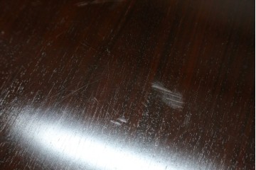 中古　超美品　国産　職人手作り　指物工芸家具　漆塗り　総紫檀(シタン)材　落ち着いた色味と丸みを帯びた脚が上品な座卓　定価約70万円　(R-082075)