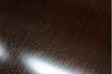 中古　超美品　国産　職人手作り　指物工芸家具　漆塗り　総紫檀(シタン)材　落ち着いた色味と丸みを帯びた脚が上品な座卓　定価約70万円　(R-082075)