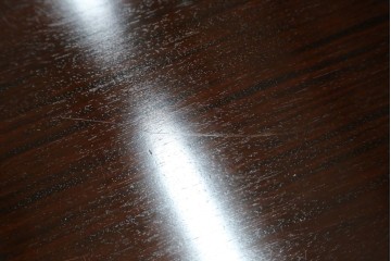 中古　超美品　国産　職人手作り　指物工芸家具　漆塗り　総紫檀(シタン)材　落ち着いた色味と丸みを帯びた脚が上品な座卓　定価約70万円　(R-082075)
