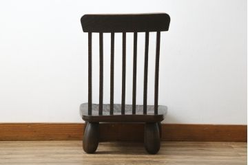 和製ビンテージ　職人手作り品　民芸家具　洗練されたデザインが魅力的な胡坐(あぐら)座椅子(座イス、座いす、ローチェア、板座チェア、ヴィンテージ)(R-082080)