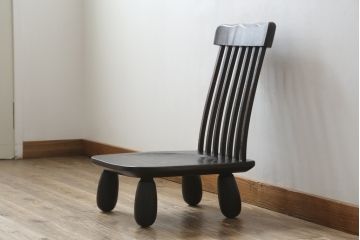 和製ビンテージ　職人手作り品　民芸家具　洗練されたデザインが魅力的な胡坐(あぐら)座椅子(座イス、座いす、ローチェア、板座チェア、ヴィンテージ)(R-082081)