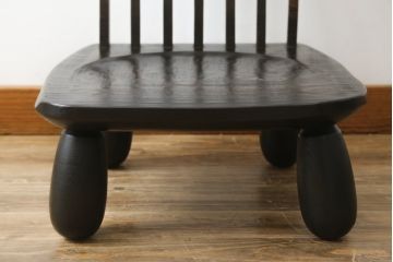和製ビンテージ　職人手作り品　民芸家具　洗練されたデザインが魅力的な胡坐(あぐら)座椅子(座イス、座いす、ローチェア、板座チェア、ヴィンテージ)(R-082081)