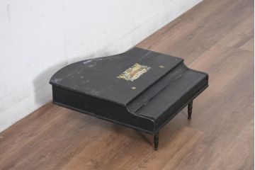 ジャンク品　国産　希少品　昭和初期　MIKADO OKAYAMA(ミカドピアノ)　可愛らしいアンティークミニピアノ(オブジェ、ディスプレイ、おもちゃ、玩具)(R-082083)