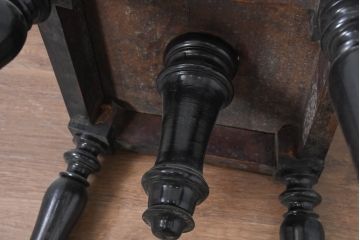 フランスアンティーク　クラシカルな挽き物脚のフレンチ回転スツール(ピアノスツール、イス、回転チェア)(R-082088)