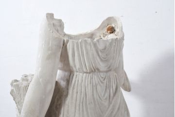 ジャンク品　ヨーロッパアンティーク　ギリシャ?　ローマ?　時を超えて佇む石膏像(オブジェ、店舗什器、ディスプレイ)(R-082096)