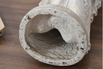 ジャンク品　ヨーロッパアンティーク　ギリシャ?　ローマ?　時を超えて佇む石膏像(オブジェ、店舗什器、ディスプレイ)(R-082096)