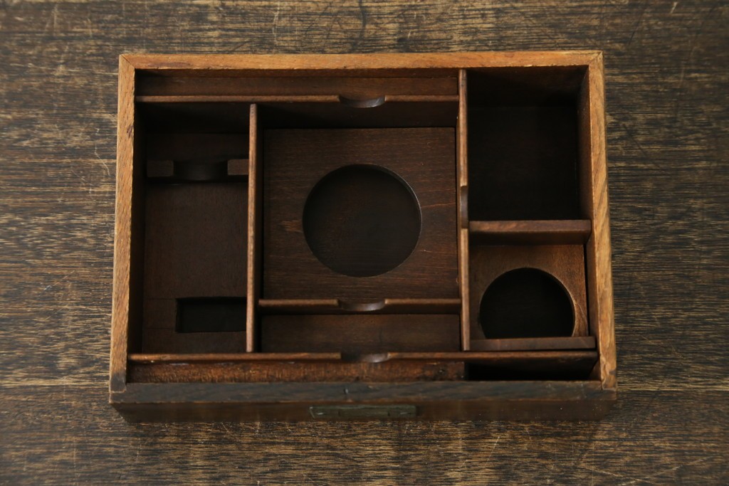 和製アンティーク　希少　上手物　楢(ナラ)材　レトロな雰囲気が素敵な作りの良い薬箱　(R-082099)