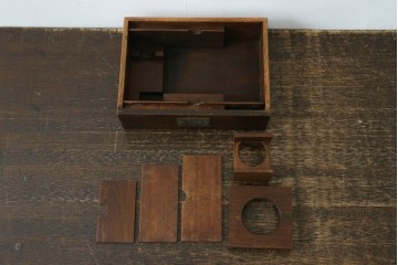 和製アンティーク　希少　上手物　楢(ナラ)材　レトロな雰囲気が素敵な作りの良い薬箱　(R-082099)