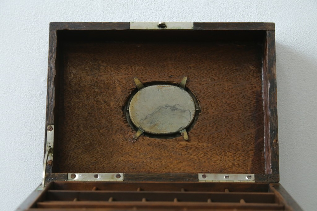 和製アンティーク　希少　上手物　楢(ナラ)材　レトロな雰囲気が素敵な作りの良い薬箱　(R-082099)