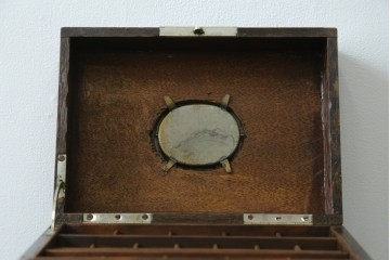 和製アンティーク　希少　上手物　楢(ナラ)材　レトロな雰囲気が素敵な作りの良い薬箱　(R-082099)