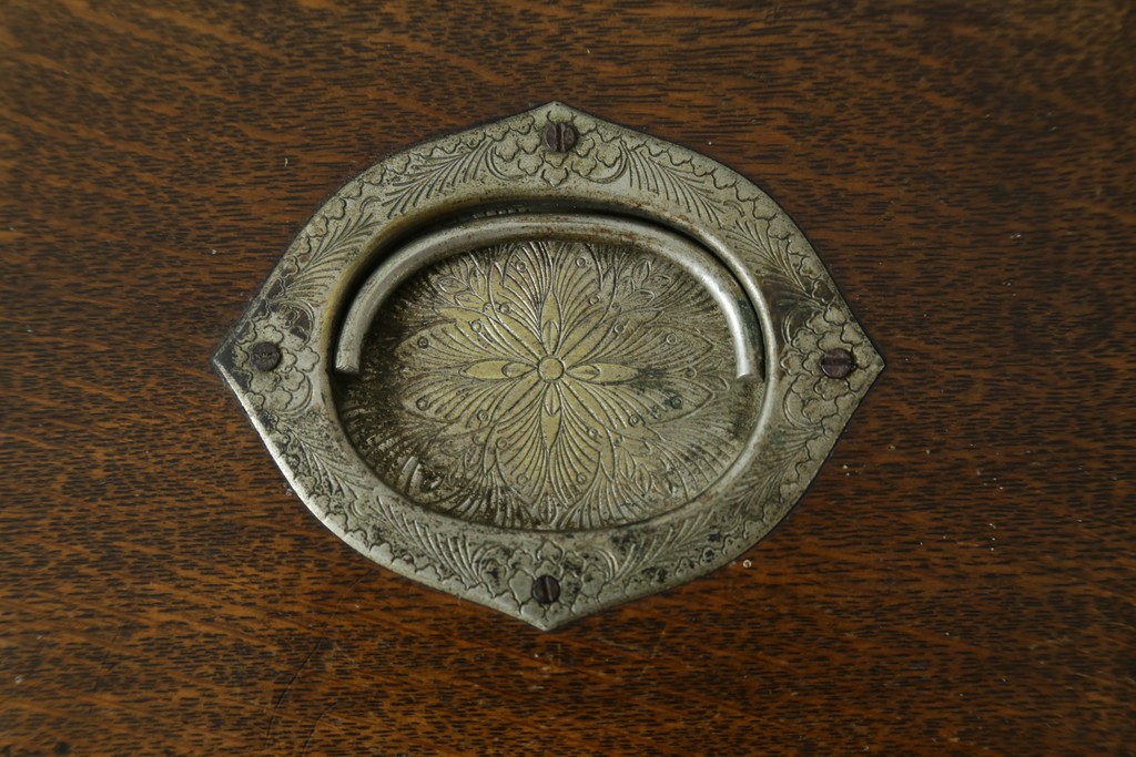 和製アンティーク　希少　上手物　楢(ナラ)材　レトロな雰囲気が素敵な作りの良い薬箱　(R-082099)