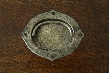 和製アンティーク　希少　上手物　楢(ナラ)材　レトロな雰囲気が素敵な作りの良い薬箱　(R-082099)