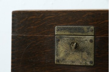 和製アンティーク　希少　上手物　楢(ナラ)材　レトロな雰囲気が素敵な作りの良い薬箱　(R-082099)