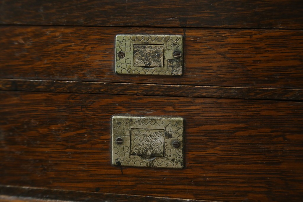 和製アンティーク　希少　上手物　楢(ナラ)材　レトロな雰囲気が素敵な作りの良い薬箱　(R-082099)