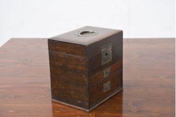 和製アンティーク　希少　上手物　楢(ナラ)材　レトロな雰囲気が素敵な作りの良い薬箱(小引き出し、木箱、小物収納箱)(R-082099)